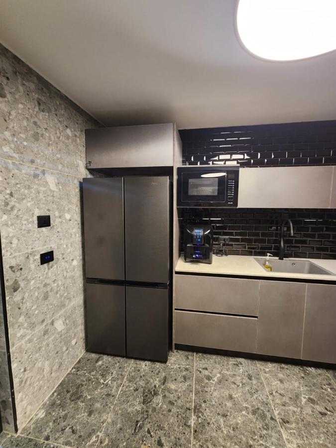 מבנים בים 75 Suites At Sea Haifa Exterior foto