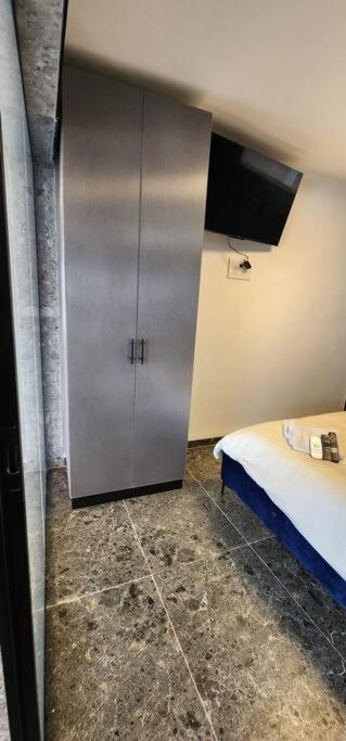 מבנים בים 75 Suites At Sea Haifa Exterior foto